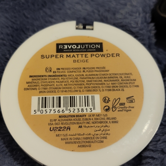 Multiple Brands Makeup Bundle (4 Items) - Picture 3 of 10